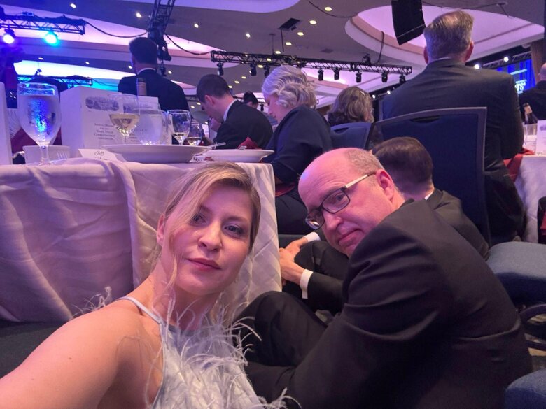 Міністр закордонних справ України Андрій Сибіга засудив стрілянину під час вечері Асоціації кореспондентів при Білому домі у Вашингтоні.