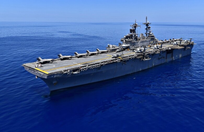 Военно-морские силы США продлили срок службы своего самого старого десантного корабля USS Wasp (LHD-1) еще на пять лет.