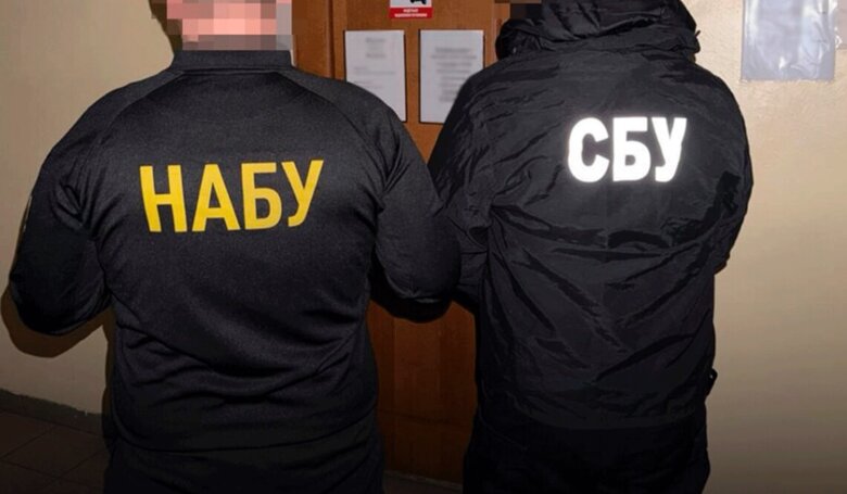 В разгар очередного витка скандала вокруг «пленок Миндича» Слово и дело рассказывает о правовых основах проведения прослушивания в Украине.