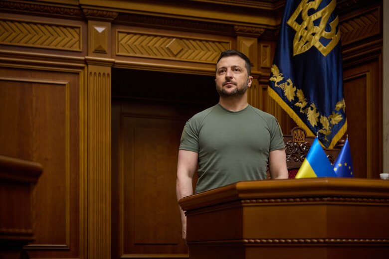 Три года назад Владимир Зеленский пообещал создать в рамках национальной дискуссии Украинскую доктрину, но в 2026-м о ней ничего не слышно. Слово и дело рассказывает о забытом плане президента по поиску украинской национальной идеи.