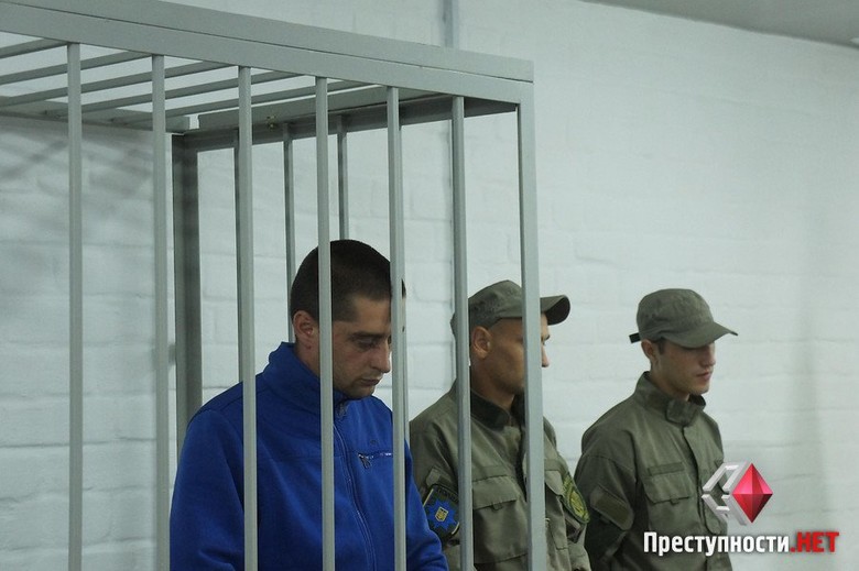 Миколаївський районний суд ухвалив рішення про запобіжні заходи трьом правоохоронцям, підозрюваним у вбивстві жителя регіону.