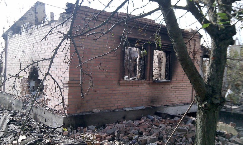 Члени незаконних збройних формувань із забороненої артилерії обстріляли житлові райони населеного пункту Водяне.