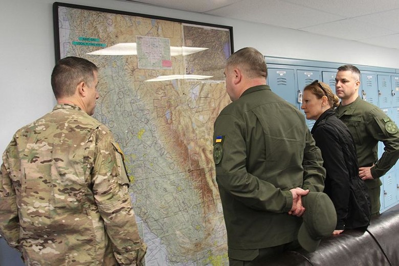 Руководство Национальной гвардии Украины отправилось в Калифорнии для обмена опытом с американскими коллегами.