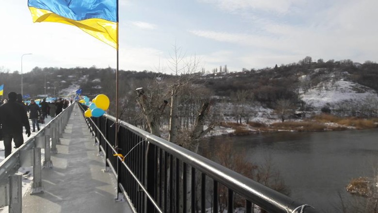 На відновлення мосту було витрачено близько 1,5 млн євро, в тому числі майже 100 тис. – із бюджету Сєвєродонецька.