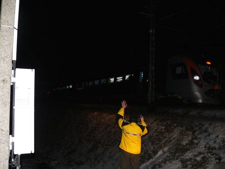 Один из участников польской волонтерской группы linia102.pl Кароль Гайджик опубликовал фотографии украинского поезда Интерсити+, который прибыл в Перемышль.