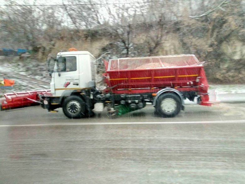Коммунальное предприятие «Киевавтодор» сообщает, что в субботу, 2 декабря, к ручной уборке снега были привлечены 227 работников.