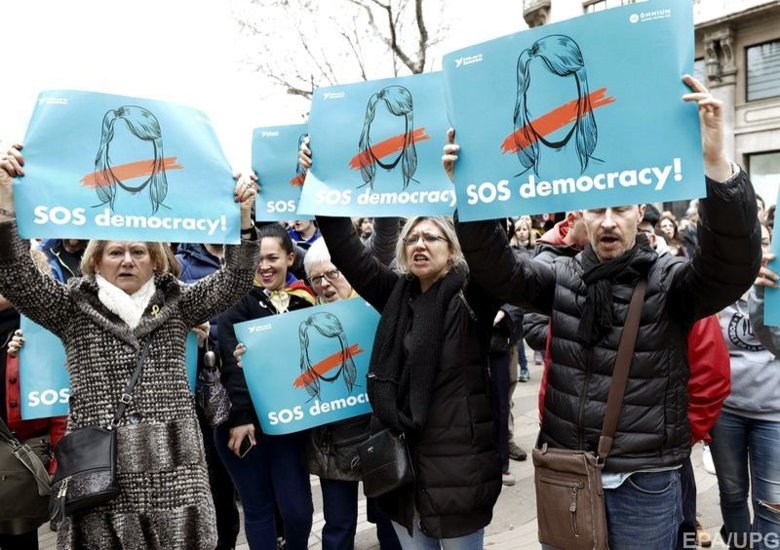 Общественная организация «Каталонская национальная ассамблея», которая выступает за независимость региона, созывает в Барселоне митинг.