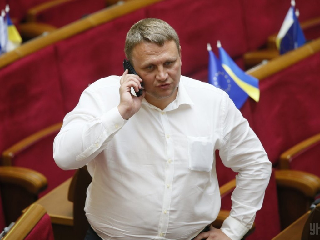 Член комітету Верховної ради з питань бюджету Олександр Шевченко зняв свою кандидатуру на виборах до парламенту-2019.