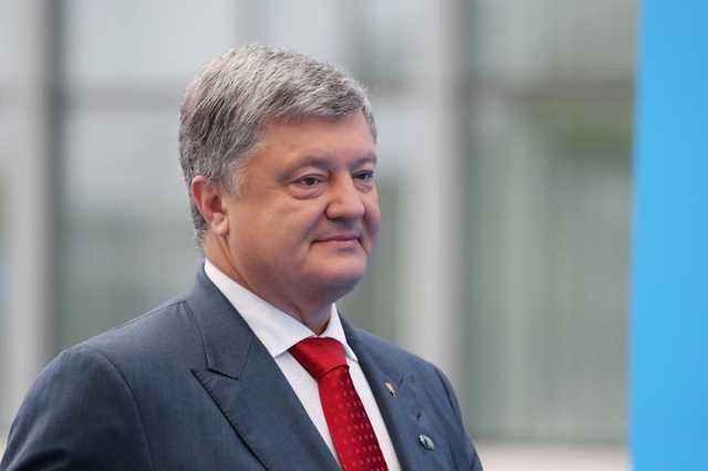 Государственное бюро расследований вызвало на допрос пятого президента Петра Порошенко.  Более детальных данных в ГБР не приводят.