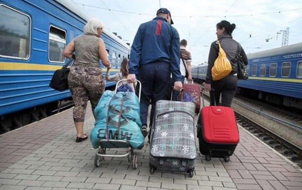 Министр социальной политики Андрей Рева заявляет, что за время независимости в Украине было две волны миграции граждан.