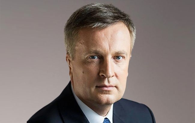Юрист пояснил, что отказ нардепа Наливайченко от депутатских льгот и привилегий противоречит законодательству, а следовательно, не работает.