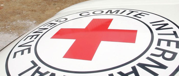 На временно оккупированную территорию Донбасса проследовали 2 грузовика гуманитарной помощи от международного комитета Красного Креста.