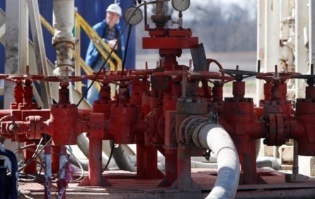 Закачку природного газа в свои подземные хранилища Украина прекратила полностью, а  импортные поставки газа из ЕС существенно сократились.