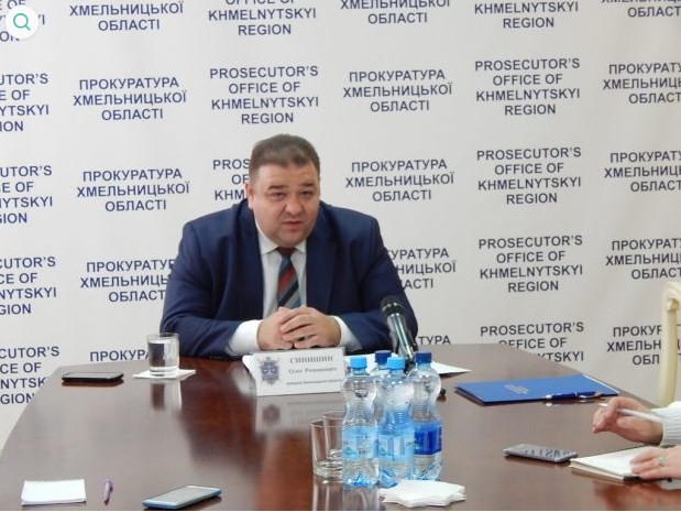 Генеральный прокурор Руслан Рябошапка назначил Олега Синишина, который приходится кумом замгенпрокурора Виталия Касько, прокурором Волынской области.