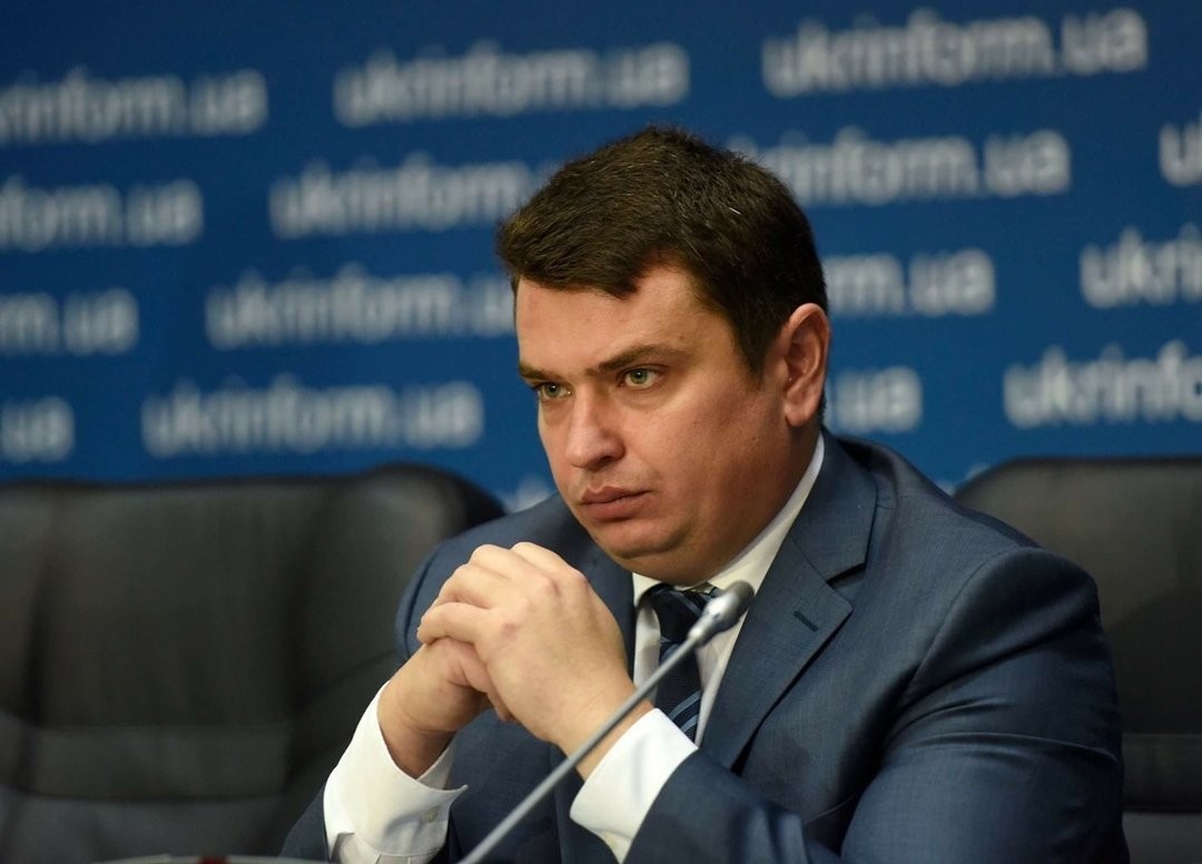 Директор Национального антикоррупционного бюро Артем Сытник заработал в октябре 170 тысяч гривен.