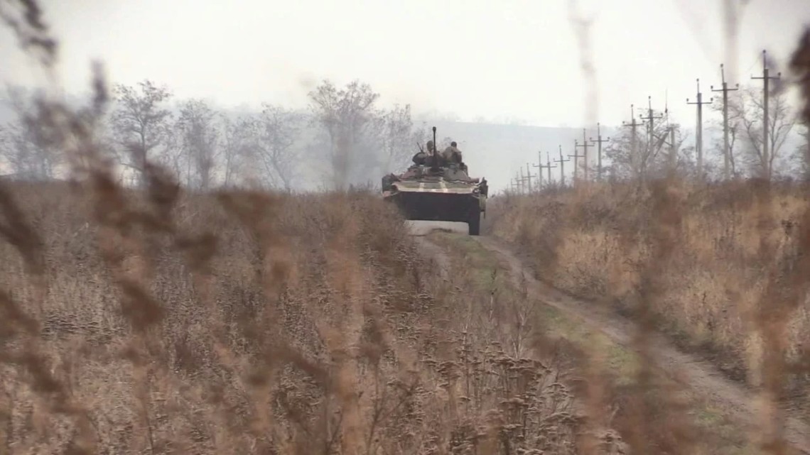 Тактическое положение на Донбассе во время разведения сил на данный момент уже сменили 20 украинских военных и 3 БМП.