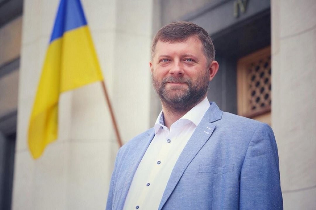 У партії Слуга народу назвали офіційну причину виключення депутатів Анни Скороход та Антона Полякова з політичної сили.