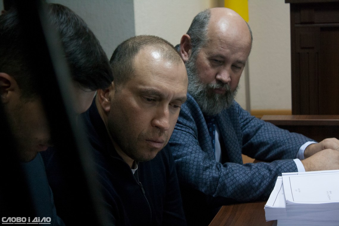 Одеського бізнесмена Вадима Альперіна. якого НАБУ і САП підозрюють у причетності до махінацій на митниці, заарештували.