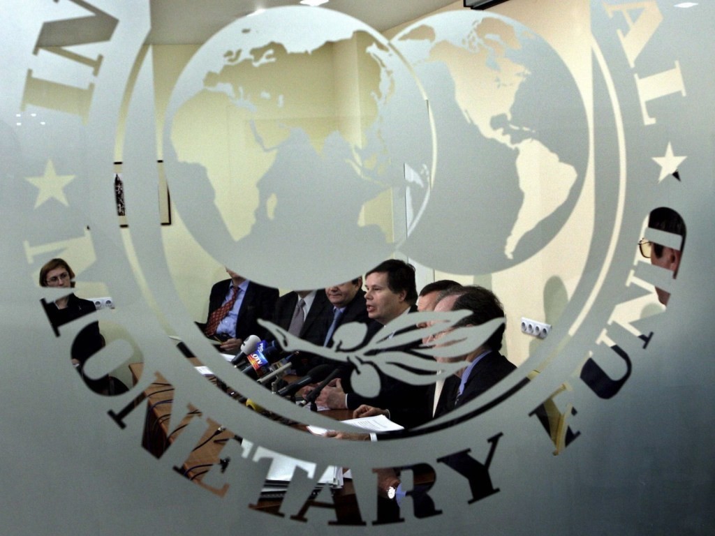 МВФ даст кредит Украине на три года около 5,5 млрд долл. Договорились президент Владимир Зеленский и директор-распорядитель Международного валютного фонда Кристалина Георгиева.