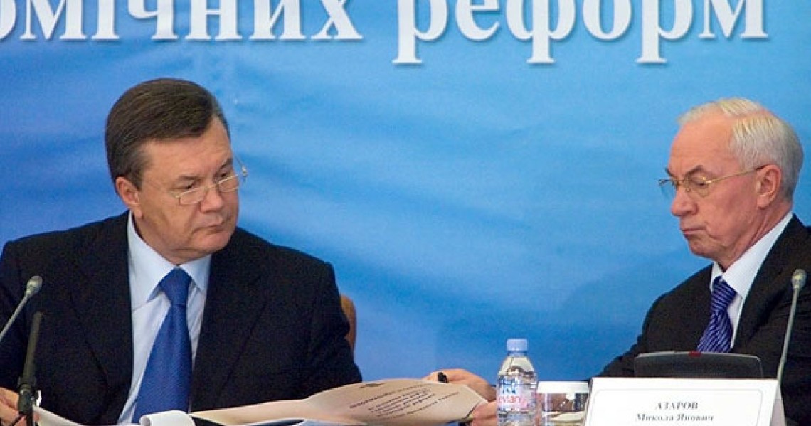 Обмежувальні заходи для для колишнього прем'єр-міністра Миколи Азарова і екс-міністра енергетики Едуарда Ставицького за розкрадання коштів з держбюджету можуть анулювати вже за тиждень.