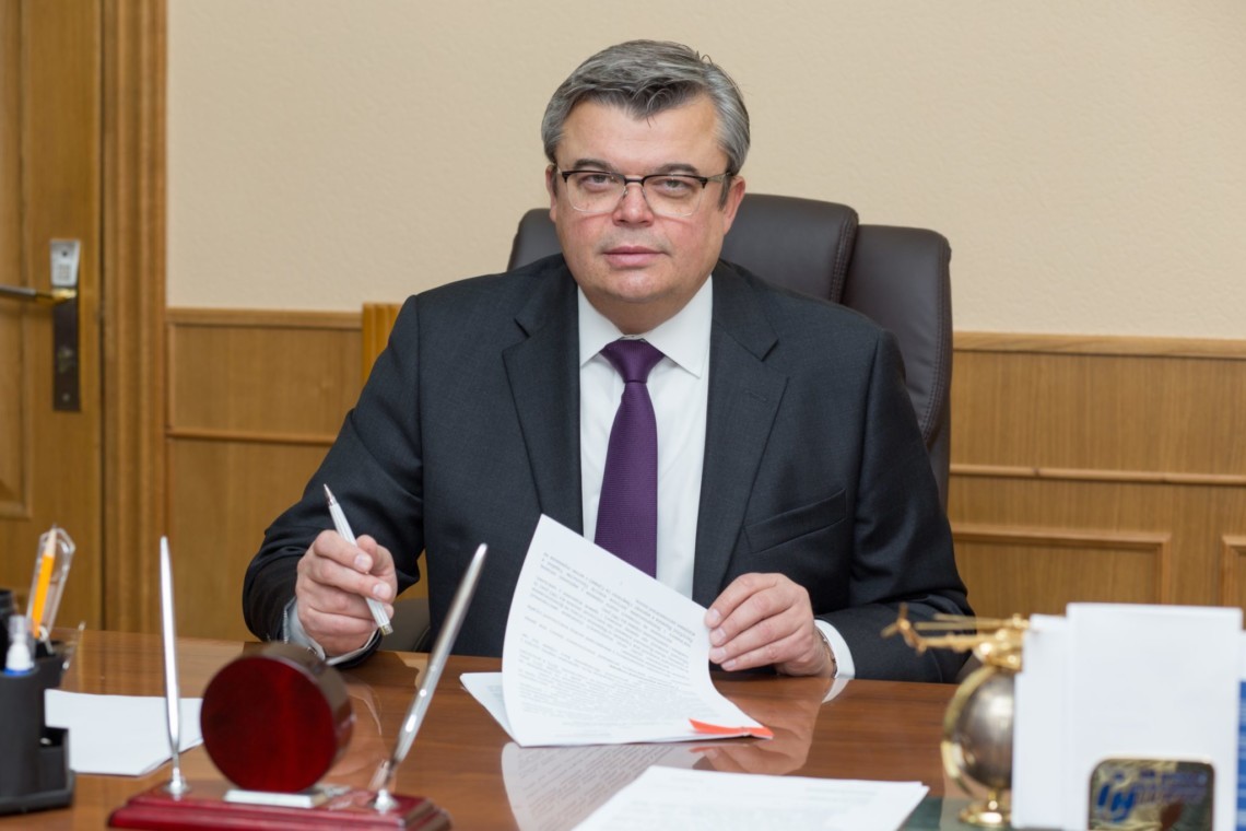 Прокурор міста Салоніки завтра розгляне справу колишнього народного депутата Сергія Мельничука і прийме рішення про його арешт або звільнення.