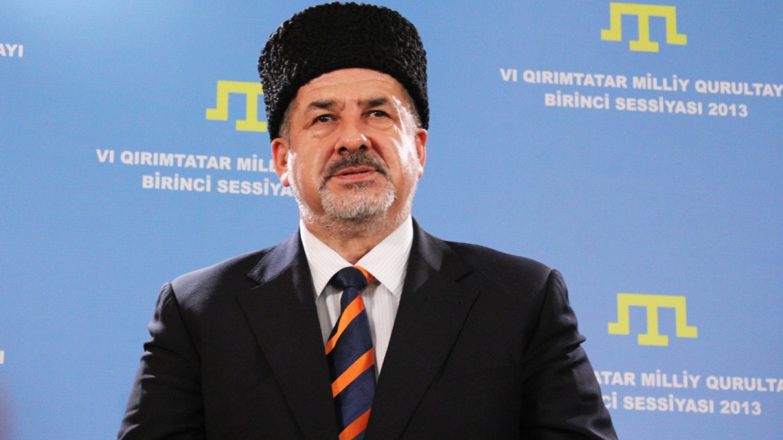 Следственный комитет РФ в Крыму предъявил обвинения главе Меджлиса крымско-татарского народа Рефату Чубарову из-за якобы организации массовых беспорядков в 2014 году.
