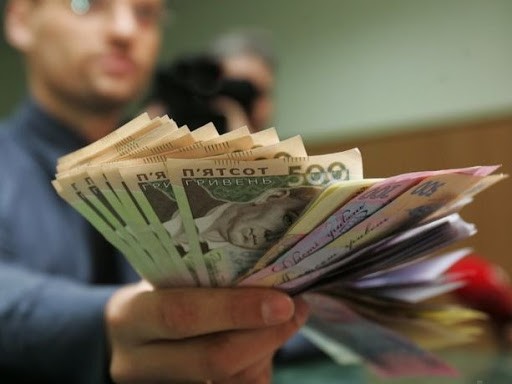 Заборгованість українських підприємств з виплати зарплати в травні 2020 року зросла на 4,9% порівняно з квітнем і на 1 червня становила 3,142 млрд гривень.