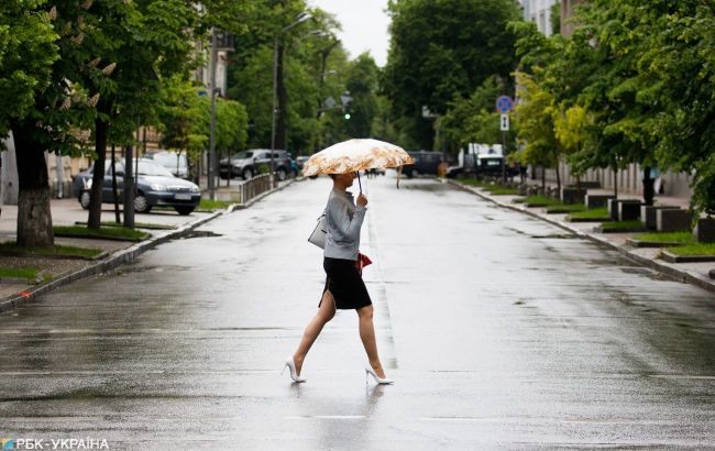 Погода в Україні в неділю, 2 серпня, буде дощовою в 6 областях. В іншій частині країни буде хмарно з проясненнями та до +27 градусів тепла.