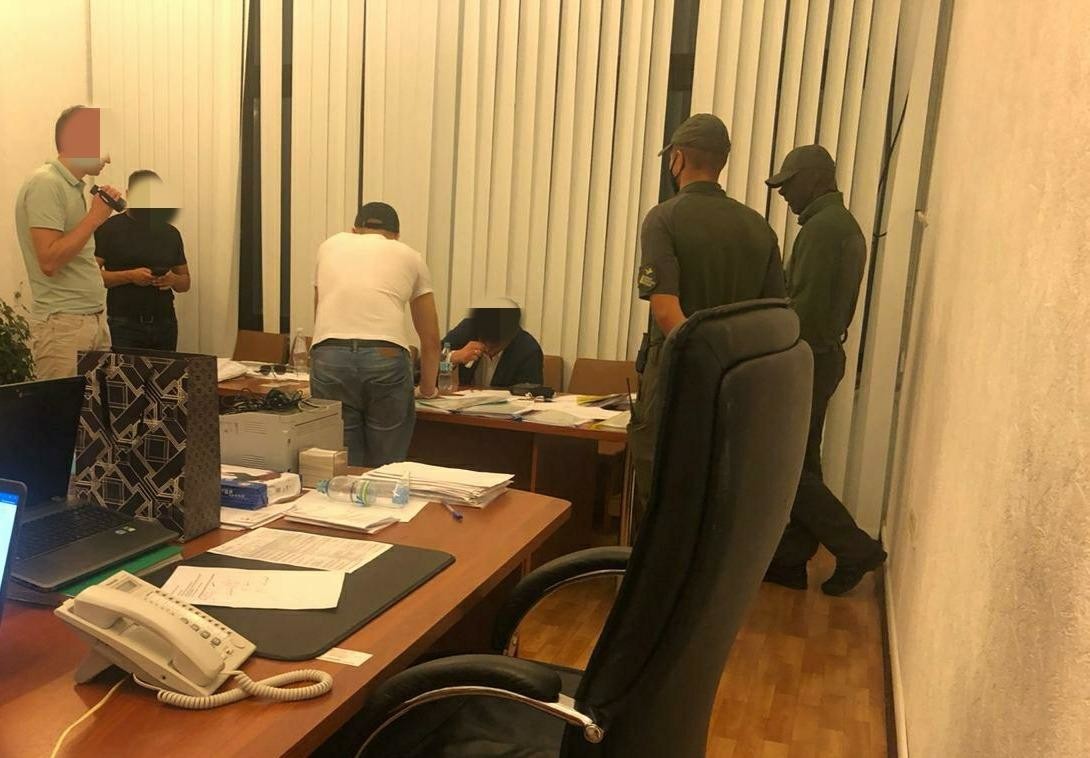 Антикоррупционные органы правопорядка задержали руководителя одного из департаментов Харьковской облгосадминистрации.