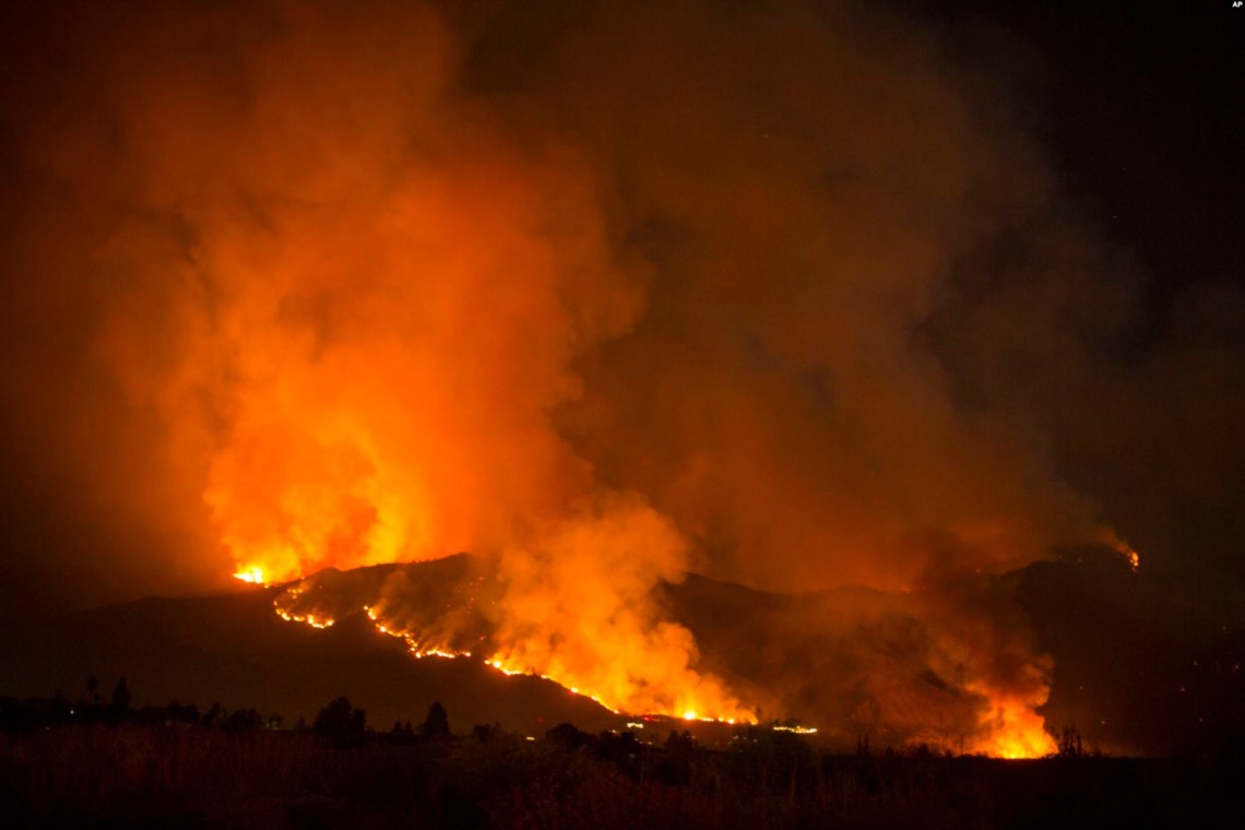 Масштабні лісові пожежі, які продовжуються в Каліфорнії, охопили найбільшу за всю історію спостережень площу.