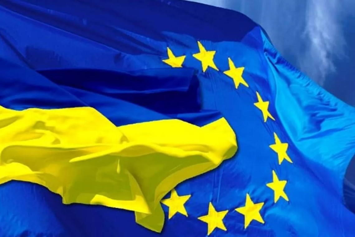 Рішення Конституційного суду загрожує безвізу України з ЄС. Що про це думають в соцмережах.
