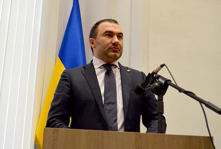 Головою Харківської обласної ради обрали Артура Товмасяна від Слуги народу. Його підтримали 73 депутати.