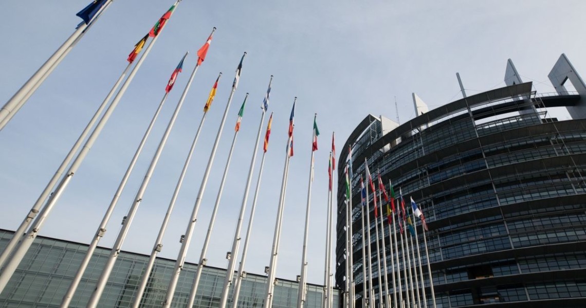 В Европарламенте предложили Украине запретить сайт Миротворец, который в Европе считают экстремистским и разжигающим ненависть.