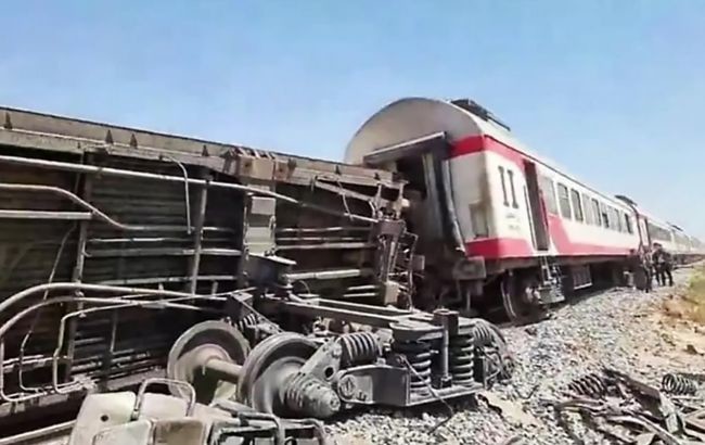 В пятницу, 26 марта, в результате столкновения двух пассажирских поездов в Египте, погибло как минимум 32 человека, более 60 - получили ранения.
