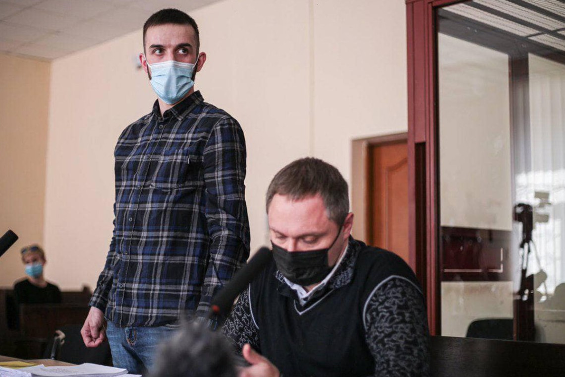 Печерский районный суд Киева 1 апреля избрал меру пресечения задержанному участнику акции  протеста на Банковой Давиду Гаджимурадову.