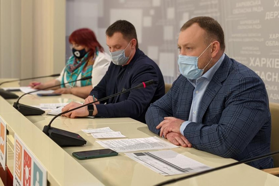 Из-за блокировки Суэцкого канала в пути застряли кислородные бочки для больниц Харьковской области, которые лечат больных COVID.