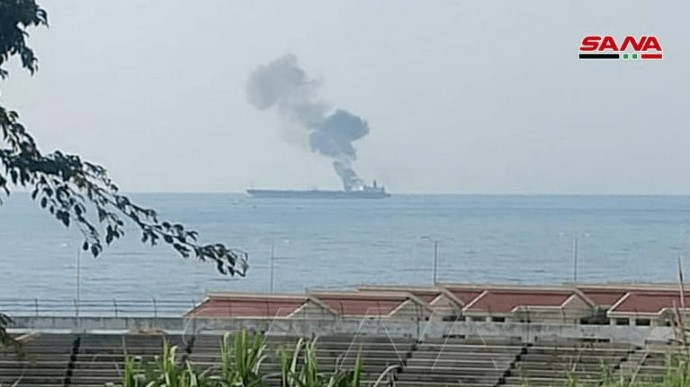 Неподалік порту Баніяс у Сирії з безпілотників атакували іранський танкер. Як наслідок, щонайменше троє людей загинули.