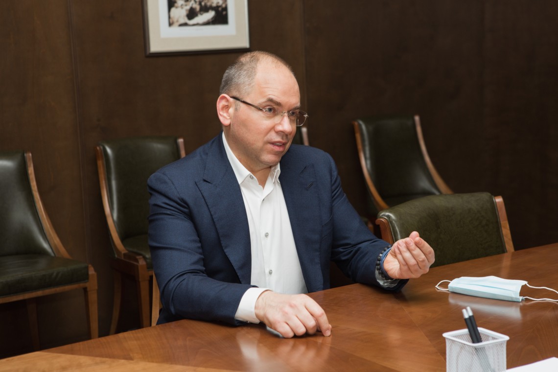 В Украине могут внедрить COVID-сертификат уже до 1 июля 2021 года. Об этом заявил глава МОЗ Максим Степанов.