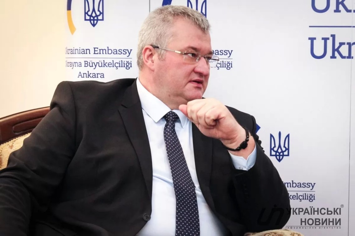 Новым заместителем руководителя Офиса президента стал экс-посол Украины в Турции Андрей Сибига. Он будет заниматься вопросами внешней политики и развития стратегического партнерства.