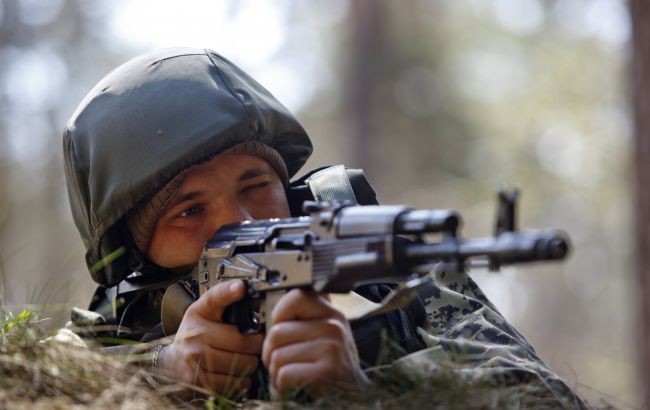Кабмин подготовил законопроект, который значительно упрощает процедуру предоставления гражданства иностранным бойцам операции Объединенных сил (ООС) на Донбассе.