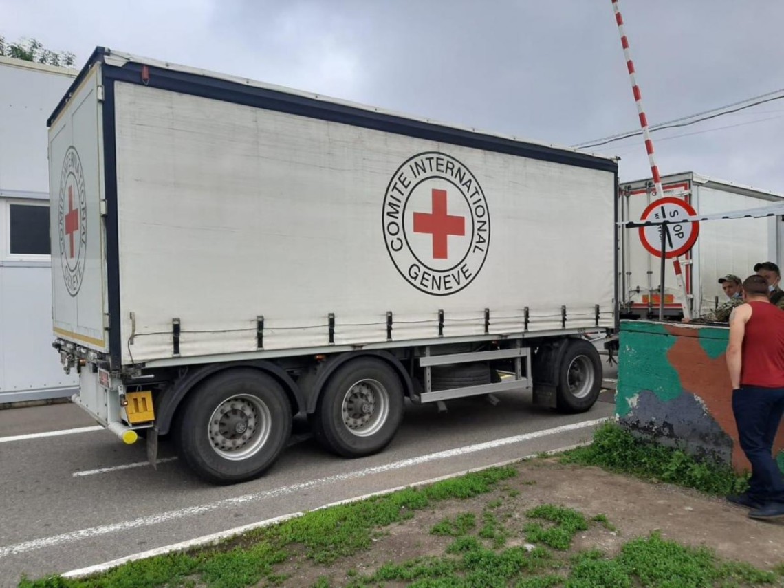 На оккупированные территории Донецкой и Луганской областей доставлены более 55 тонн гуманитарного груза.