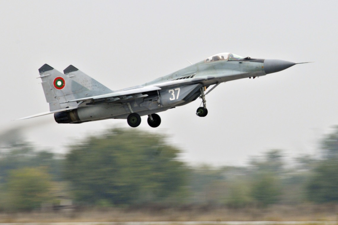 Истребитель МиГ-29 Военно-воздушных сил Болгарии в рамках учений Шабла-21 сегодня потерпел крушение в Черном море.