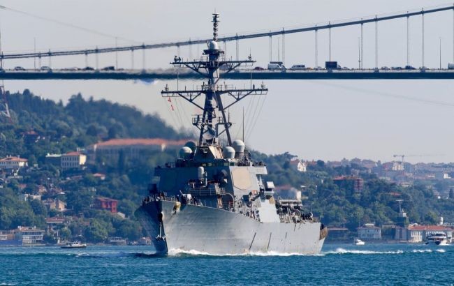 Ракетный эсминец Военно-морских сил Соединенных Штатов Laboon в пятницу, 11 июня, вошел в акваторию Черного моря. Ранее он прошел через Босфор.