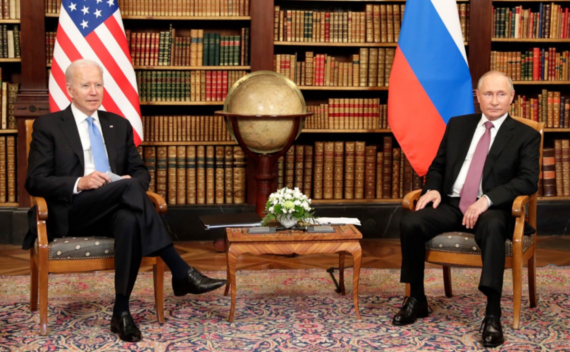 По мнению советника главы ОПУ, Байден смог реализовать свои цели в ходе саммита в Женеве, а Путин - нет