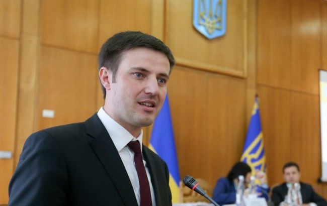 Законодавством передбачений захист від можливих спроб придбати українську землю з боку представників так званих «ЛНР» і «ДНР», а також росіян.