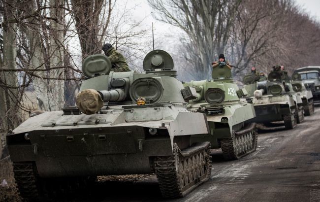 Размещенную с нарушениями военную технику наблюдатели зафиксировали и на оккупированной территории Донецкой области - 8 танков Т-64 возле Бойковского.