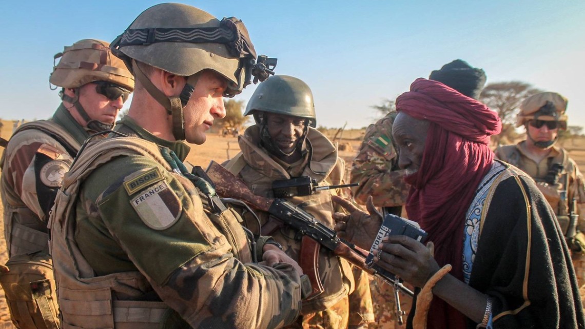 Франція разом з урядом Малі вже вісім років бореться з ісламістськими бойовиками в регіоні Сахель
