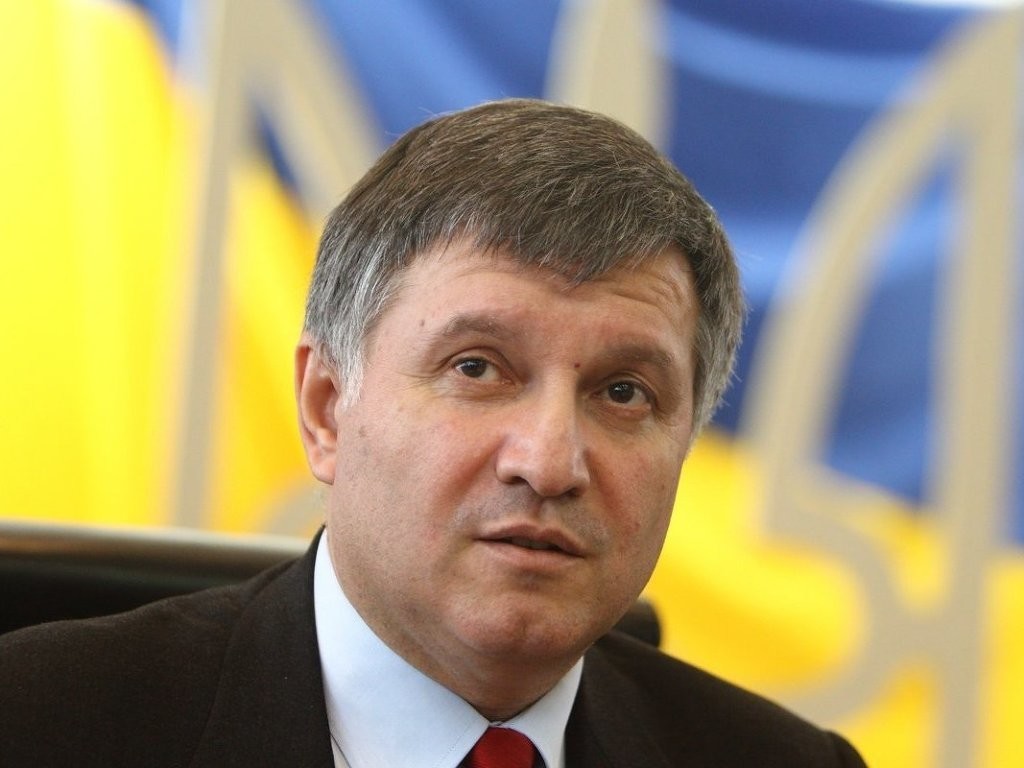 Верховна рада розглянула відставку міністра внутрішніх справ Арсена Авакова. Він сам написав заяву про відставку.