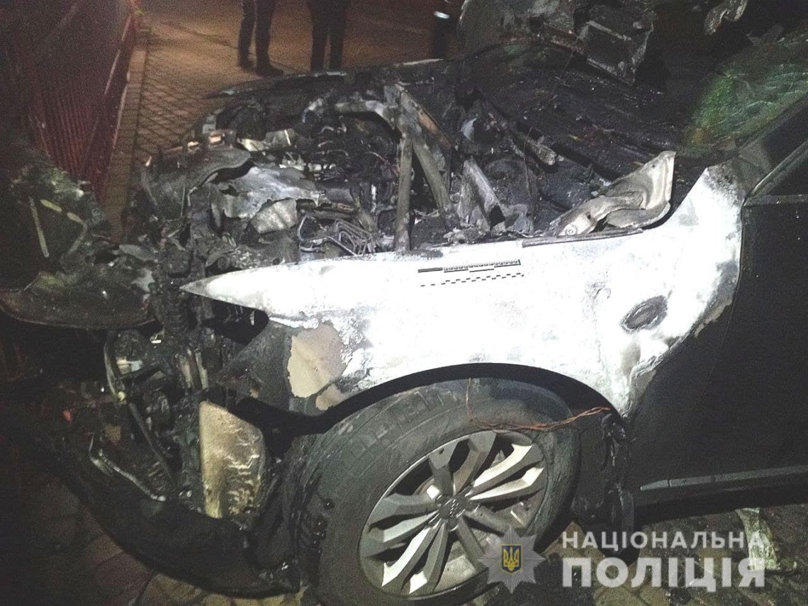 Поліція Рівненської області повідомила про підпал автомобіля депутата обласної ради та почала досудове розслідування.