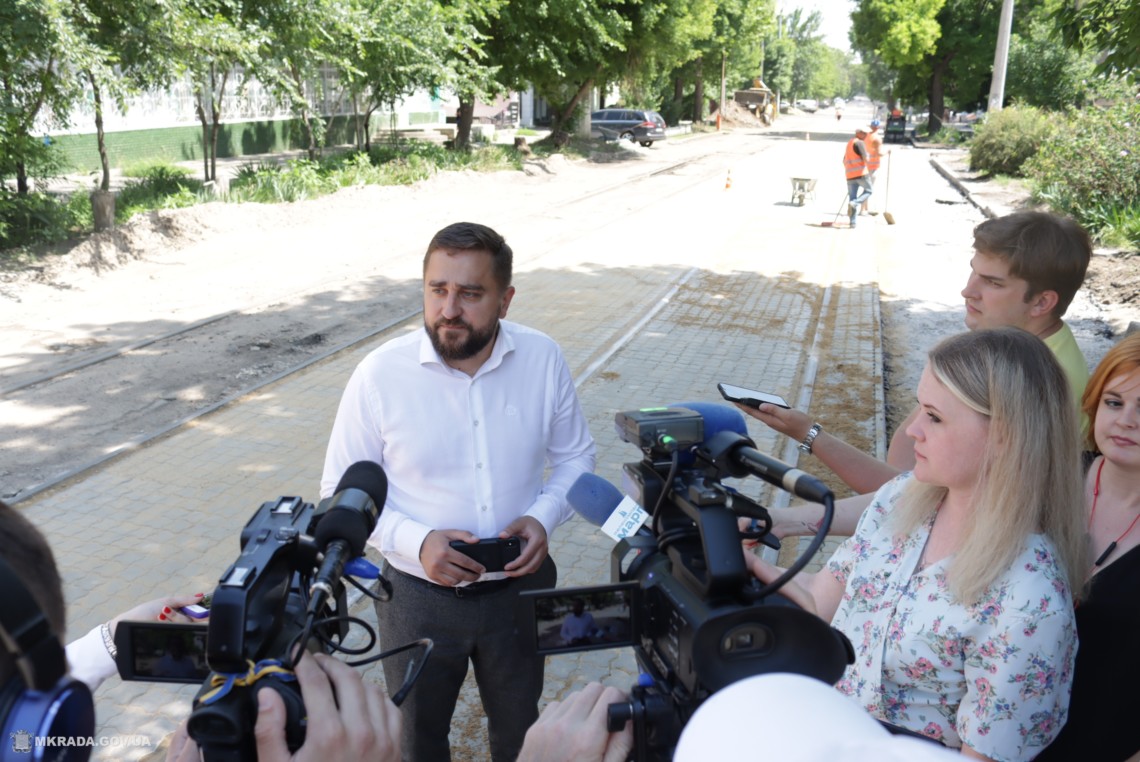 Антикорупційні органи правопорядку повідомили про підозру двом посадовцям Миколаївської міськради та ще шістьом особам.
